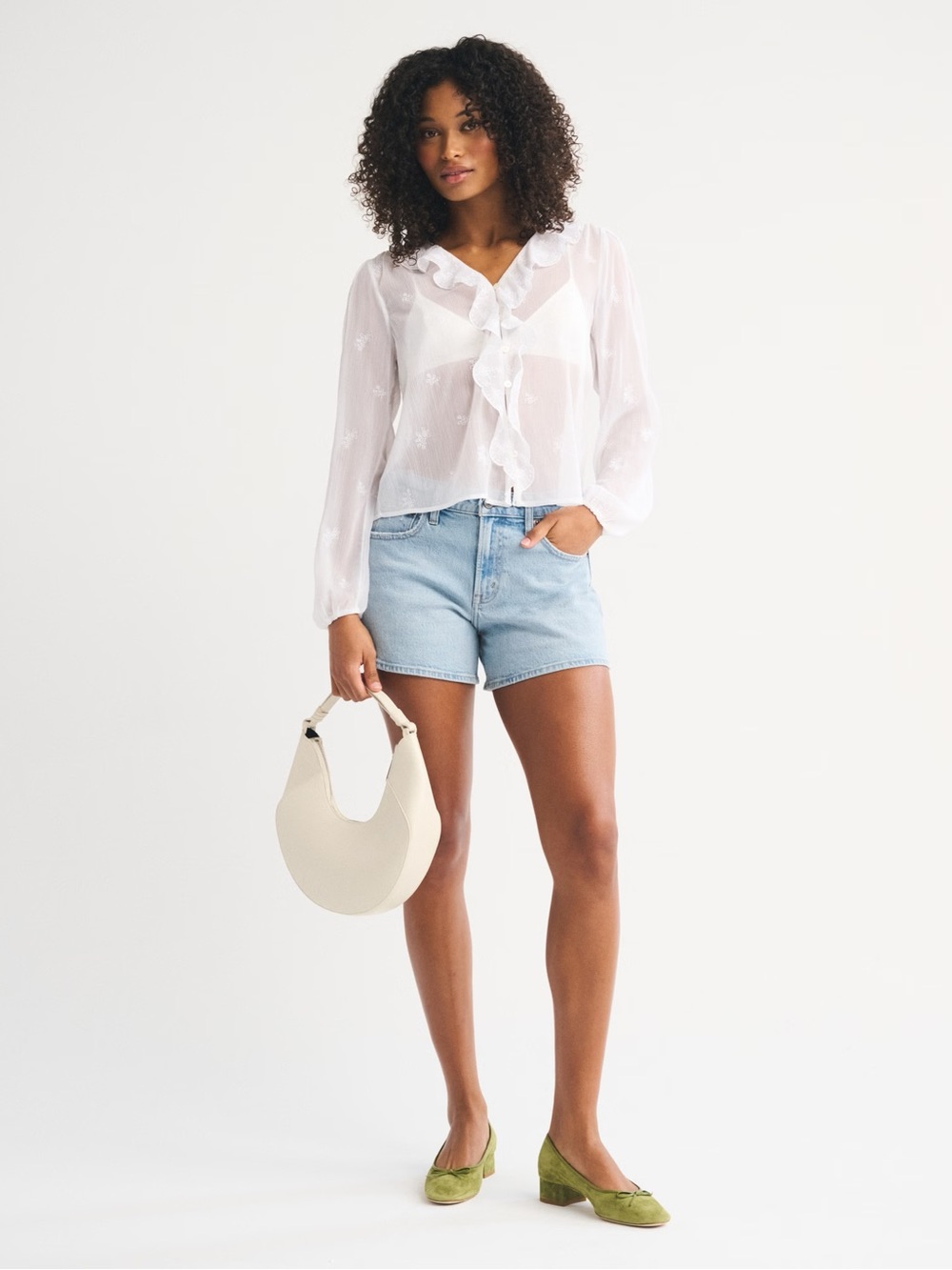 Abercrombie & Fitch Curve Love Mom Shorts High Rise Light Wash Denim Size 29 / 8